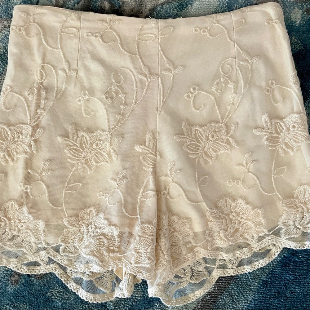 Ivory Floral EMBROIDERED Illusion LACE Dress SHORTS Size Extra-Small XS - Picture 4 of 7
